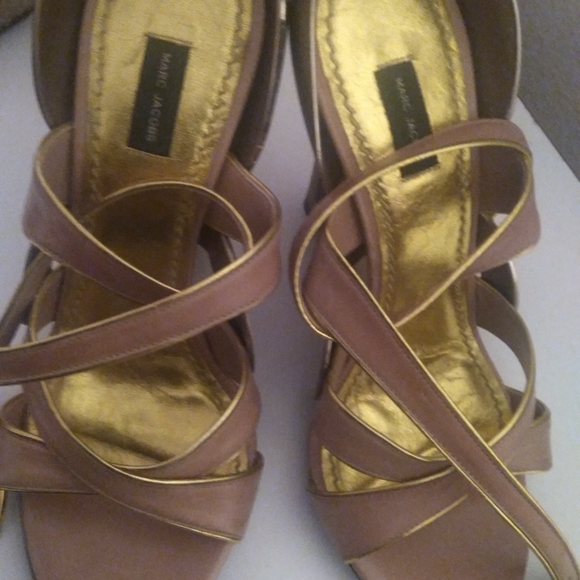 Heels - Picture 6 of 10